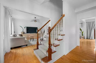 39W844 Carl Sandburg Rd, Saint Charles, IL 60175 - Photo 4