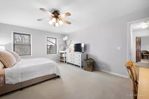 39W844 Carl Sandburg Rd, Saint Charles, IL 60175 - Photo 32