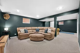 39W844 Carl Sandburg Rd, Saint Charles, IL 60175 - Photo 42