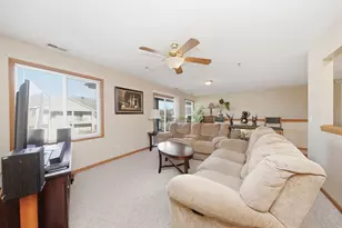 1361 Rock Run Dr, Crest Hill, IL 60403 - Photo 4