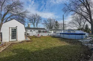 260 W Country Ct, Bourbonnais, IL 60914 - Photo 36