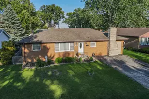 260 W Country Ct, Bourbonnais, IL 60914 - Photo 36