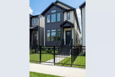 3051 N Christiana Avenue, Chicago, IL 60618 - Photo 1