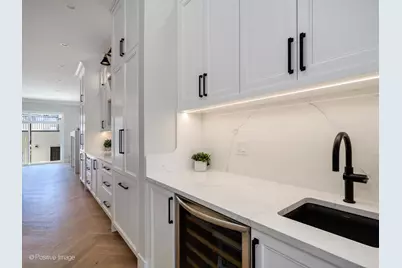3051 N Christiana Avenue, Chicago, IL 60618 - Photo 6