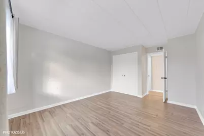 100 Deborah Lane #16A, Wheeling, IL 60090 - Photo 8