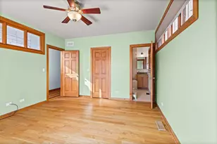 1031 N Marshfield Ave, Chicago, IL 60622 - Photo 12