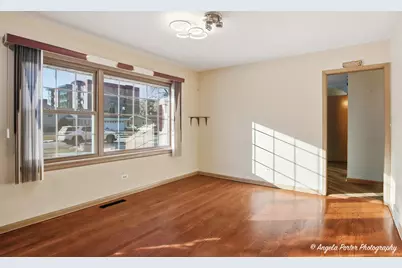 1913 Rancho Lane, Des Plaines, IL 60016 - Photo 4