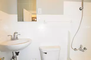 426 N Lake St, Aurora, IL 60506 - Photo 12