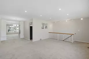 205 Nantucket Harbor, Schaumburg, IL 60193 - Photo 8