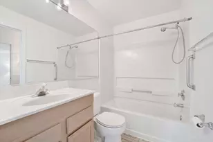 51 Arboretum Dr, Lombard, IL 60148 - Photo 20