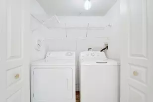 51 Arboretum Dr, Lombard, IL 60148 - Photo 10