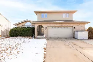 520 High Grove Dr, Minooka, IL 60447 - Photo 1