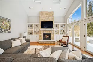 985 Pine Tree Ln, Winnetka, IL 60093 - Photo 24