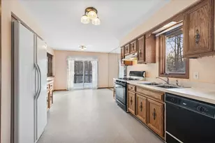 320 Garfield Ave, New Lenox, IL 60451 - Photo 6