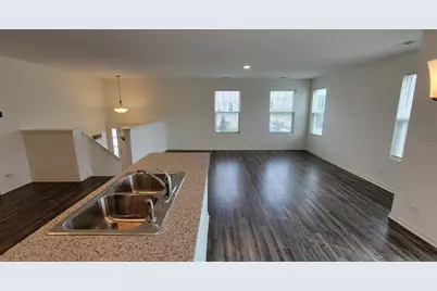 200 Goldenrod Drive, Elgin, IL 60124 - Photo 6