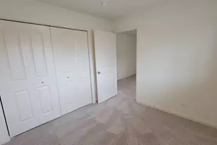 200 Goldenrod Dr, Elgin, IL 60124 - Photo 16