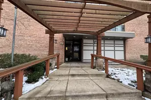 5820 Oakwood Dr, Lisle, IL 60532 - Photo 12