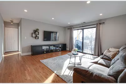 725 Limerick Lane #2D, Schaumburg, IL 60193 - Photo 2