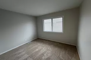 29W526 Winchester Circle, Warrenville, IL 60555 - Photo 12