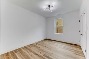 5921 S Calumet Ave, Chicago, IL 60637 - Photo 12