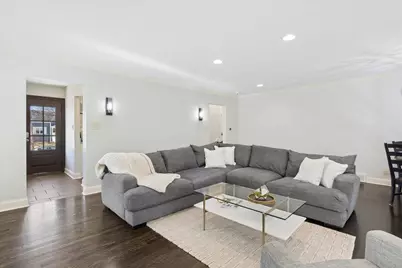 271 Sunset Avenue, Glen Ellyn, IL 60137 - Photo 8