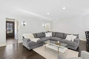 271 Sunset Ave, Glen Ellyn, IL 60137 - Photo 8