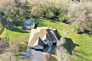 7209 Ridge Ct, Spring Grove, IL 60081 - Photo 2