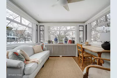 1049 Hinman Avenue, Evanston, IL 60202 - Photo 4