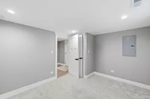 4422 W Iowa St, Chicago, IL 60651 - Photo 32