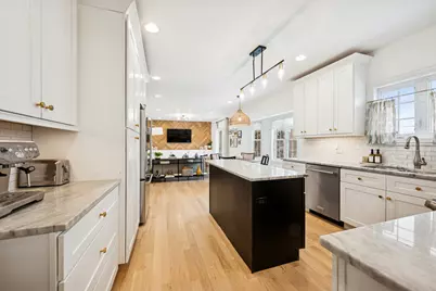 1605 Elmdale Avenue, Glenview, IL 60026 - Photo 8