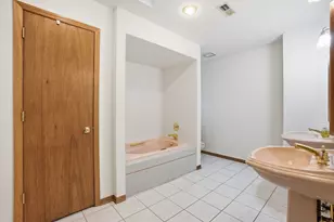 16236 Princeton Ave, Tinley Park, IL 60477 - Photo 18