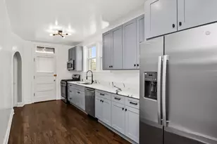 5637 N Christiana Ave, Chicago, IL 60659 - Photo 8