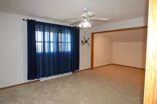 532 S Ward St, Stockton, IL 61085 - Photo 4