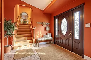 2016 E Seneca Ln, Mount Prospect, IL 60056 - Photo 2