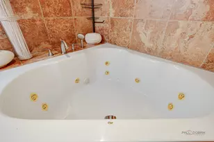 2016 E Seneca Ln, Mount Prospect, IL 60056 - Photo 14