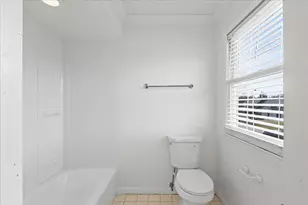 2321 Steeple Chase Circle W, Libertyville, IL 60048 - Photo 36