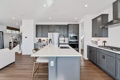 137 Furnas Drive, Batavia, IL 60510 - Photo 2