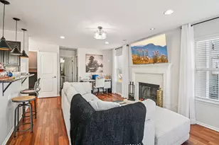 2834 Forestview Dr, Carpentersville, IL 60110 - Photo 10