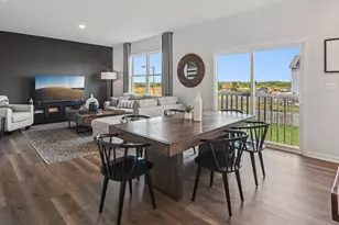 984 Sapphire Ln, Montgomery, IL 60538 - Photo 10