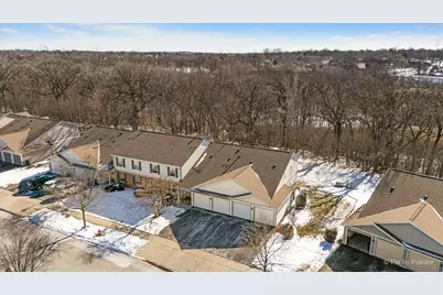 385 Woodview Circle #B, Elgin, IL 60120 - Photo 34