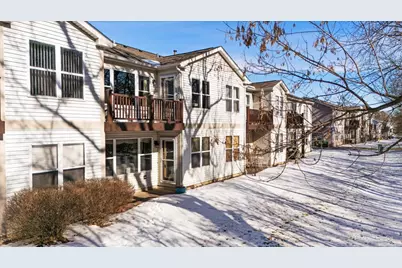 385 Woodview Circle #B, Elgin, IL 60120 - Photo 22