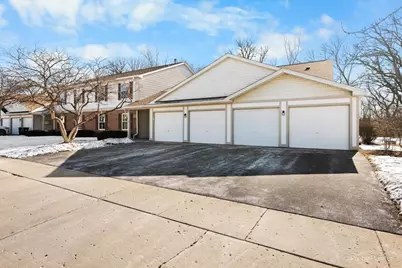 385 Woodview Circle #B, Elgin, IL 60120 - Photo 30