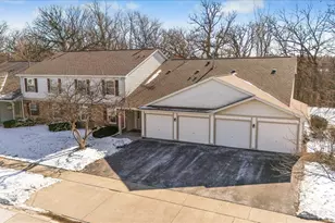 385 Woodview Cir, Elgin, IL 60120 - Photo 1