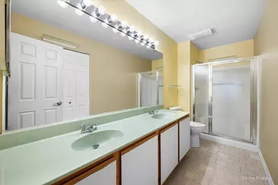 385 Woodview Circle #B, Elgin, IL 60120 - Photo 14