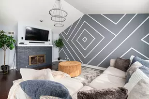 1211 Diane Ln, Elk Grove Village, IL 60007 - Photo 6