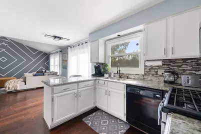 1211 Diane Lane, Elk Grove Village, IL 60007 - Photo 4