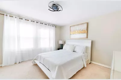 1211 Diane Lane, Elk Grove Village, IL 60007 - Photo 14