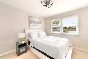 1211 Diane Ln, Elk Grove Village, IL 60007 - Photo 12