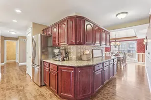 911 Tipperary St, Gilberts, IL 60136 - Photo 14