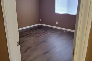 1273 E Chestnut St, Kankakee, IL 60901 - Photo 12